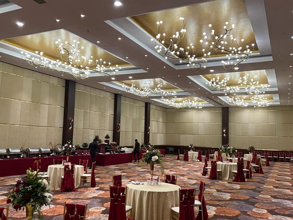 Ramada Udaipur Resort&Spa Bagian luar foto