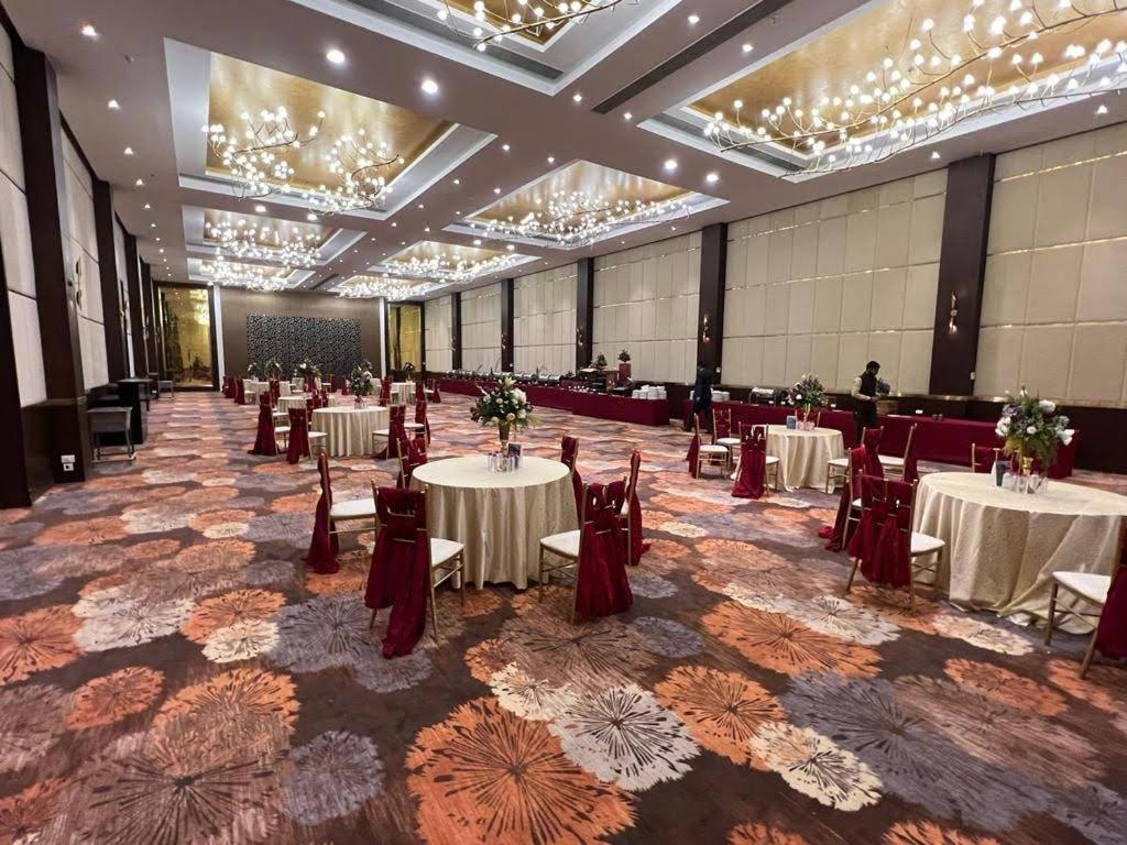 Ramada Udaipur Resort&Spa Bagian luar foto